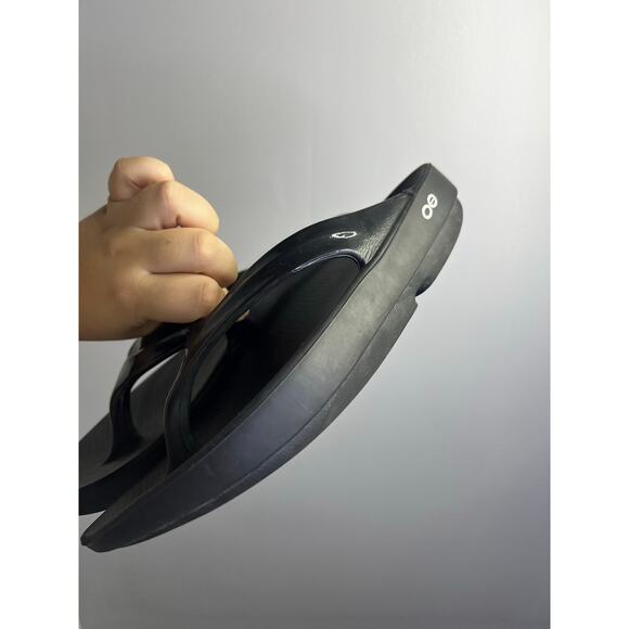 OOFOS Women OOLALA Sandals in Black Size 8 - Picture 6 of 7